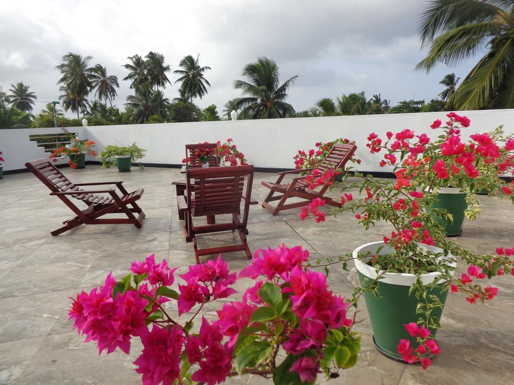 Hotel Italia Ambalangoda  Exterior photo
